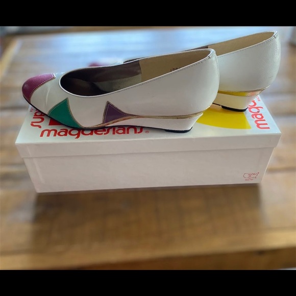 Vintage Magdesian leather wedge